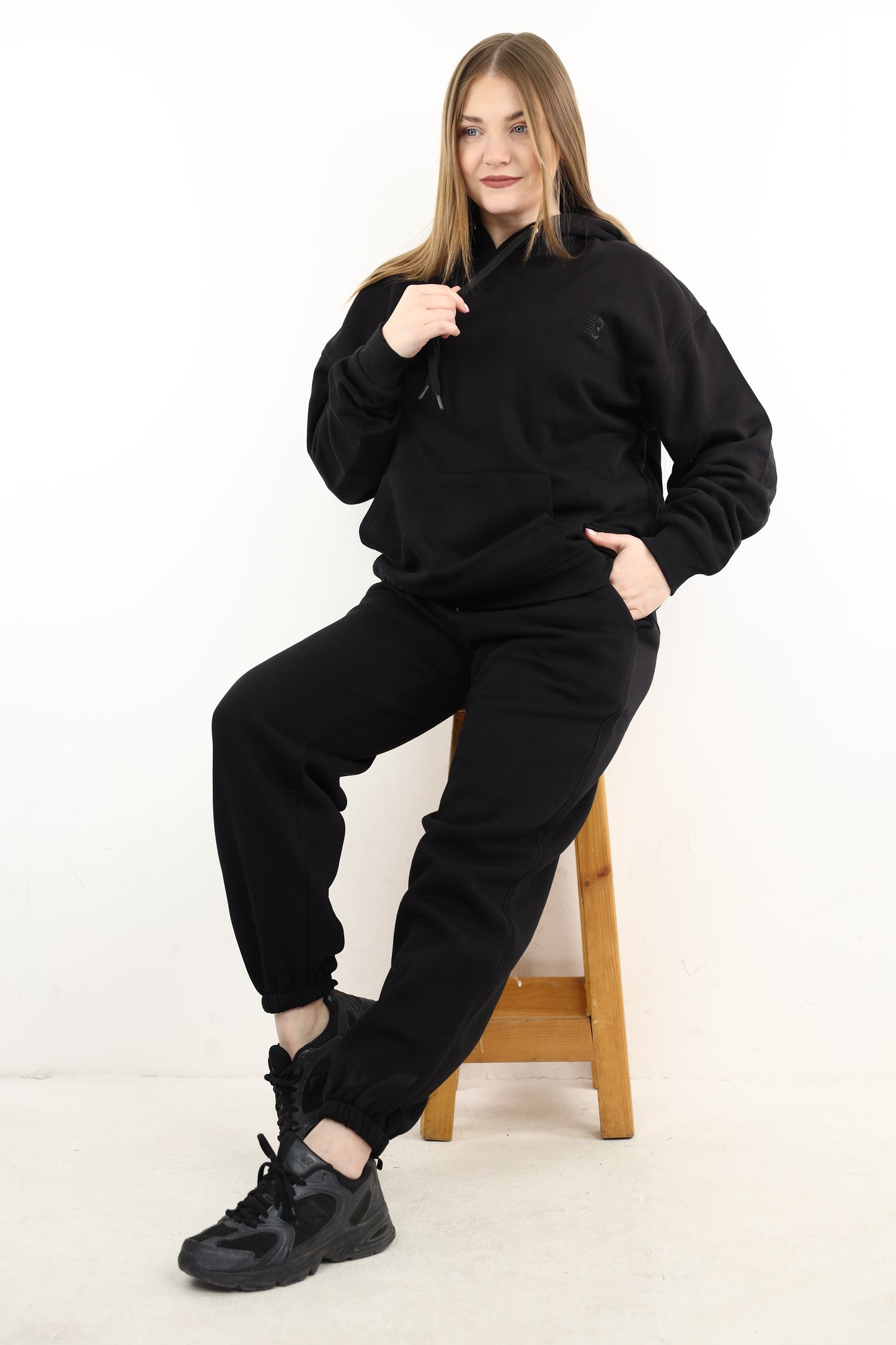 BLACK WINTER SUIT (BRANDA)