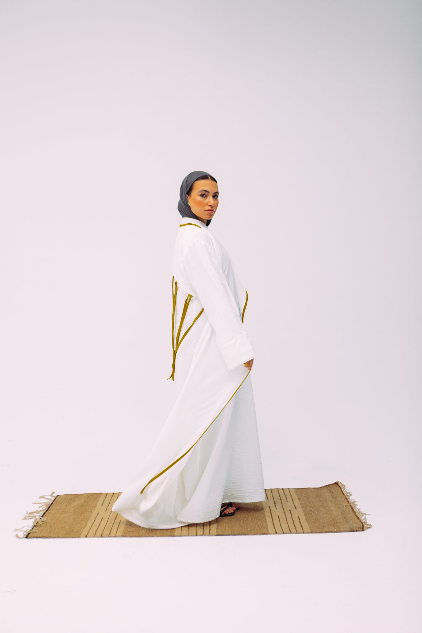 Qamar Kimono (White)