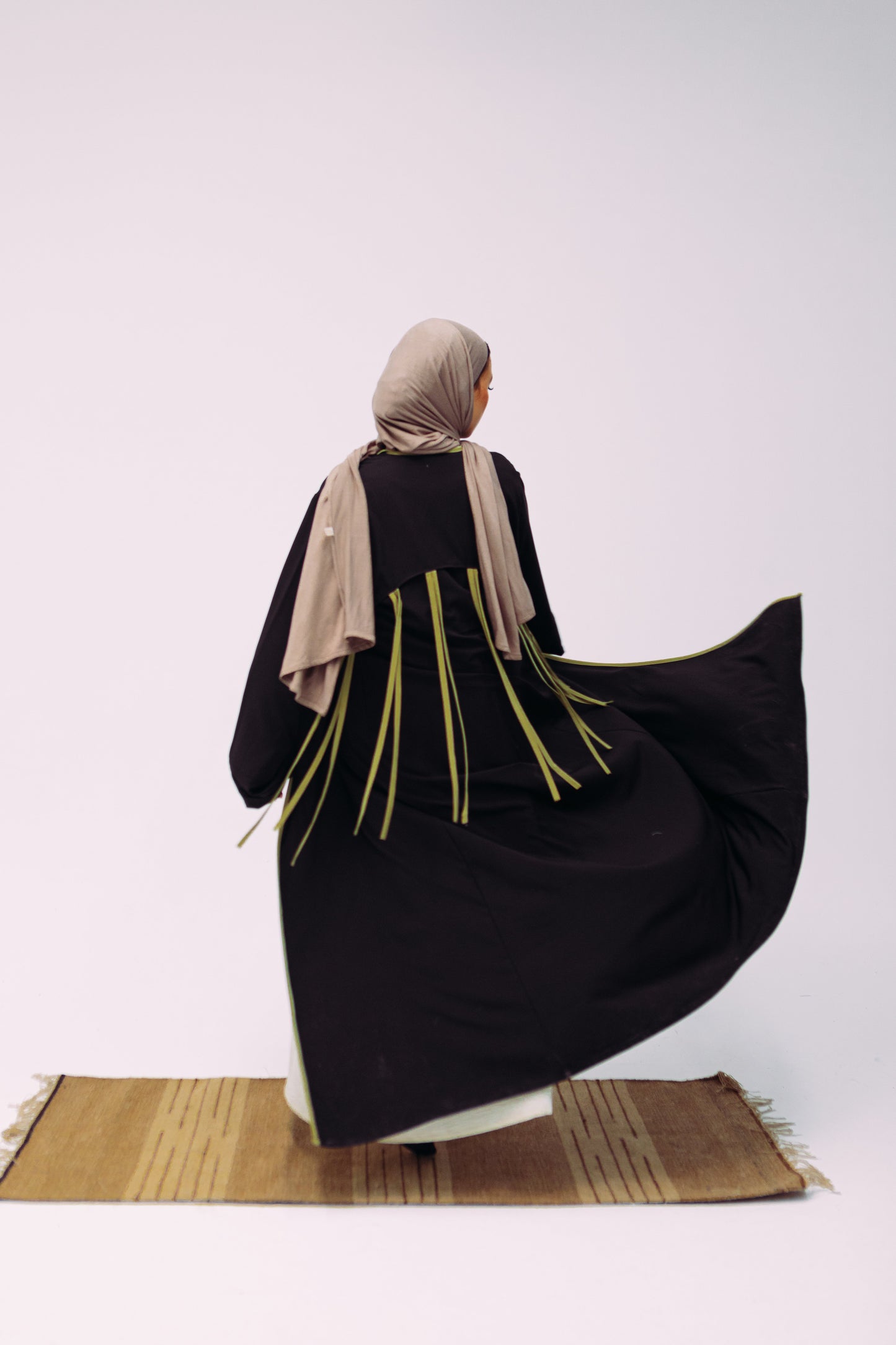 Qamar Kimono (BLACK)