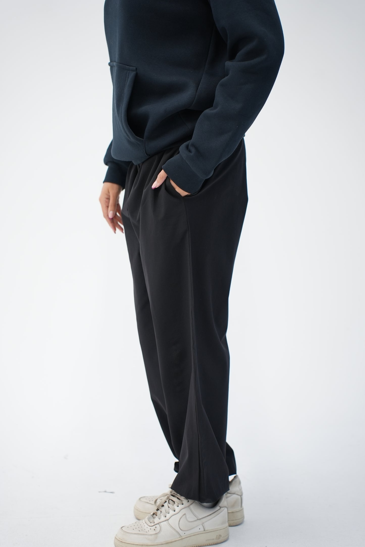 BLACK STRAIGHT PANTS