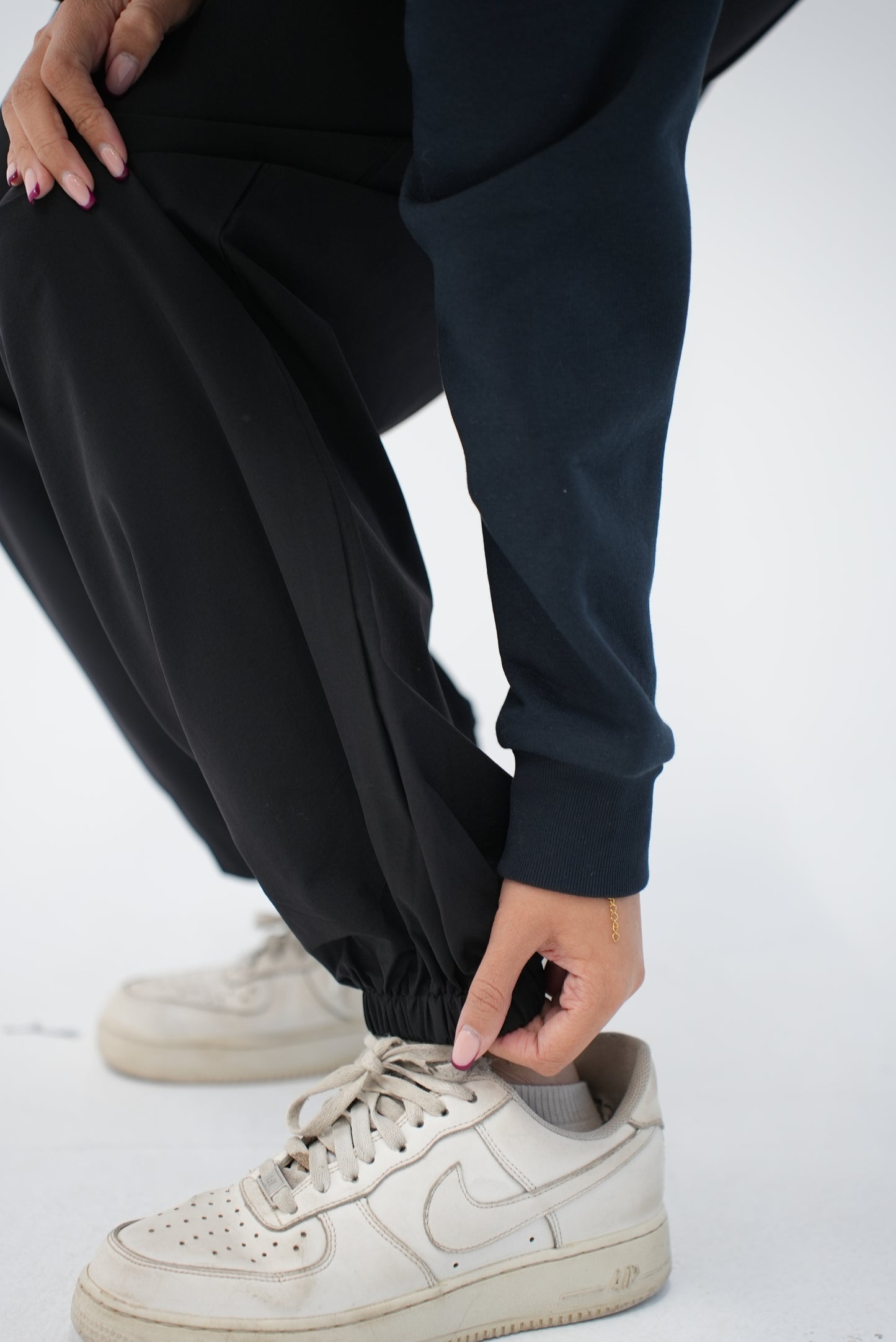 BLACK STRAIGHT PANTS