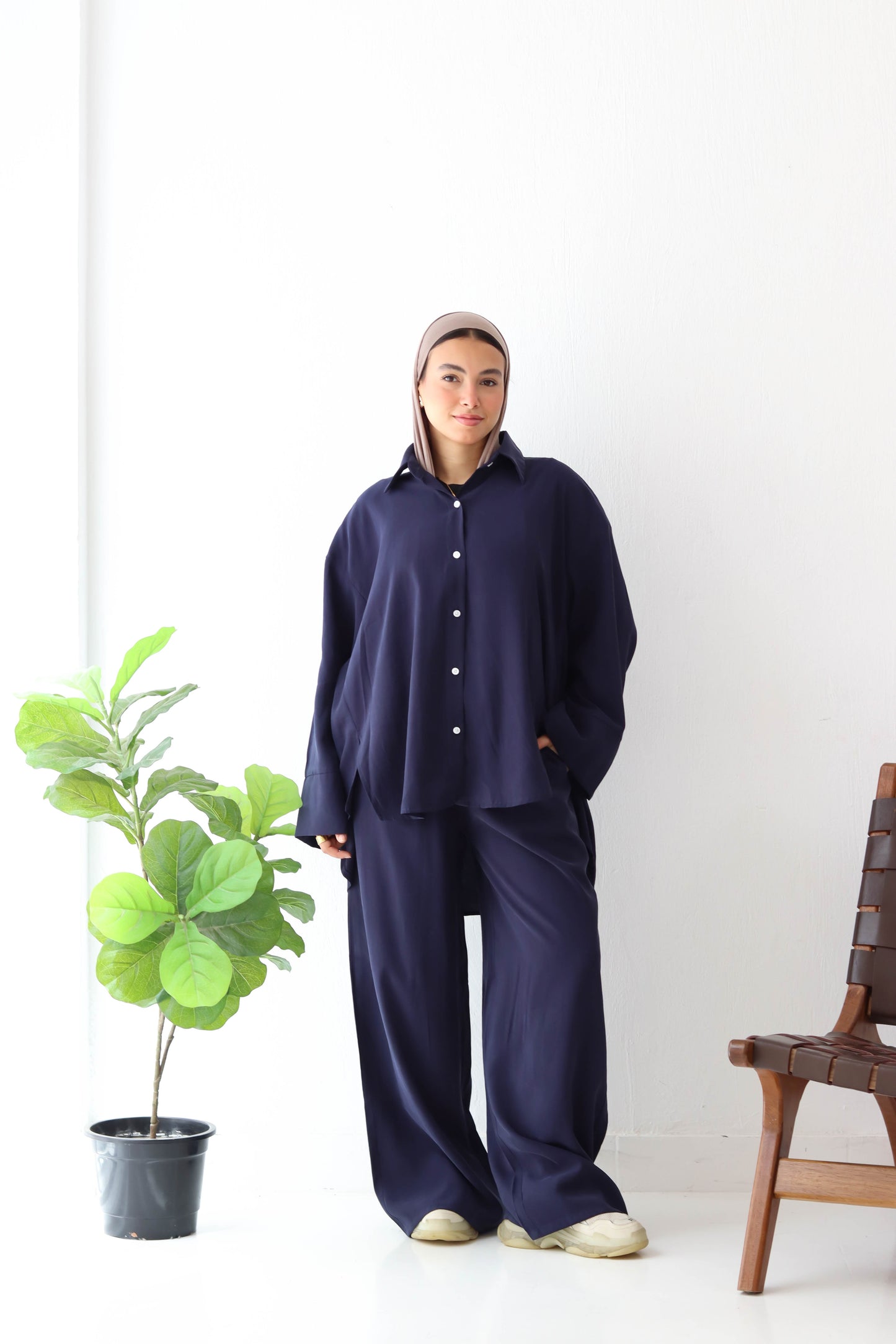 NAVY LAYAL SUIT