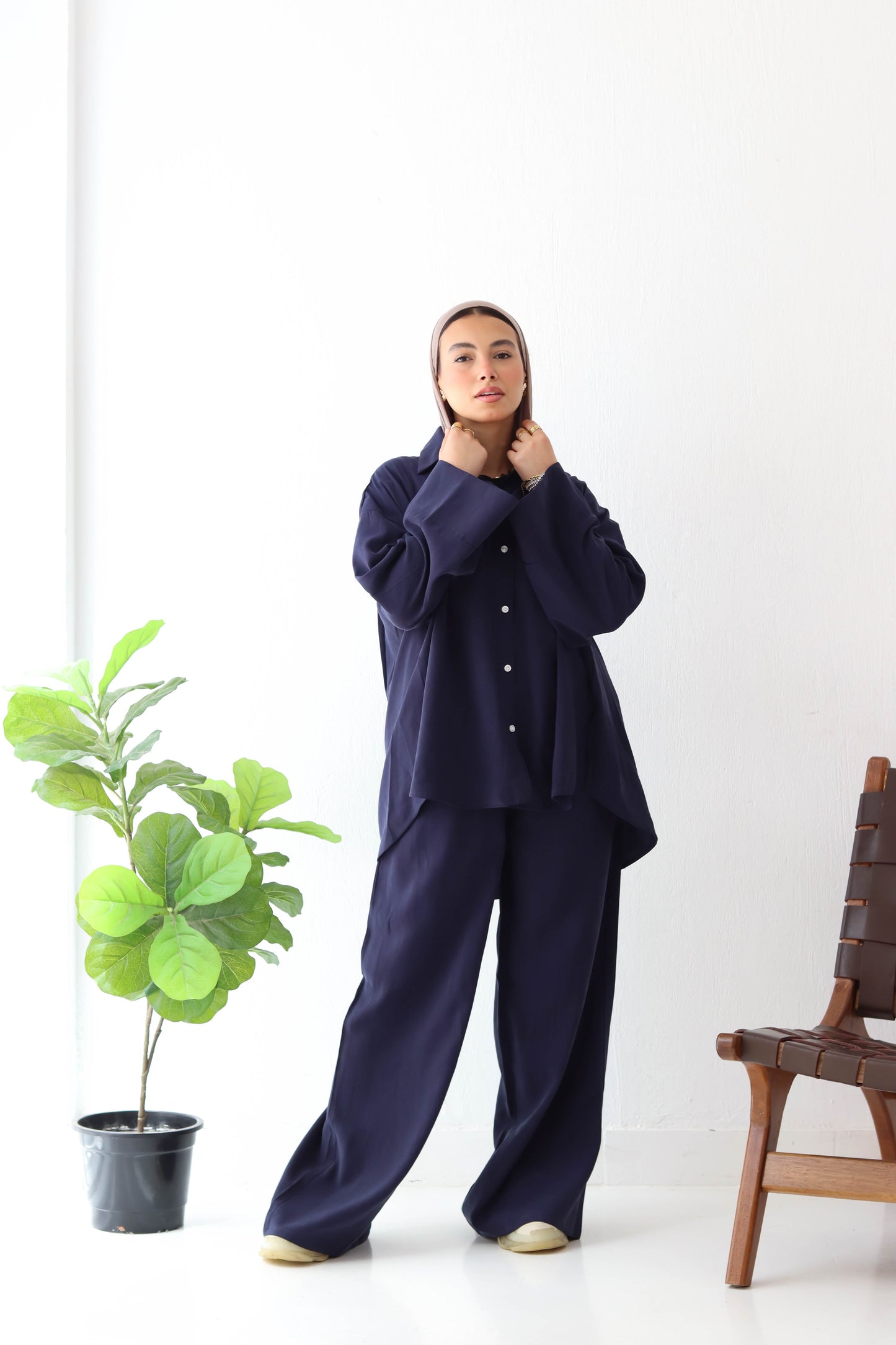 NAVY LAYAL SUIT