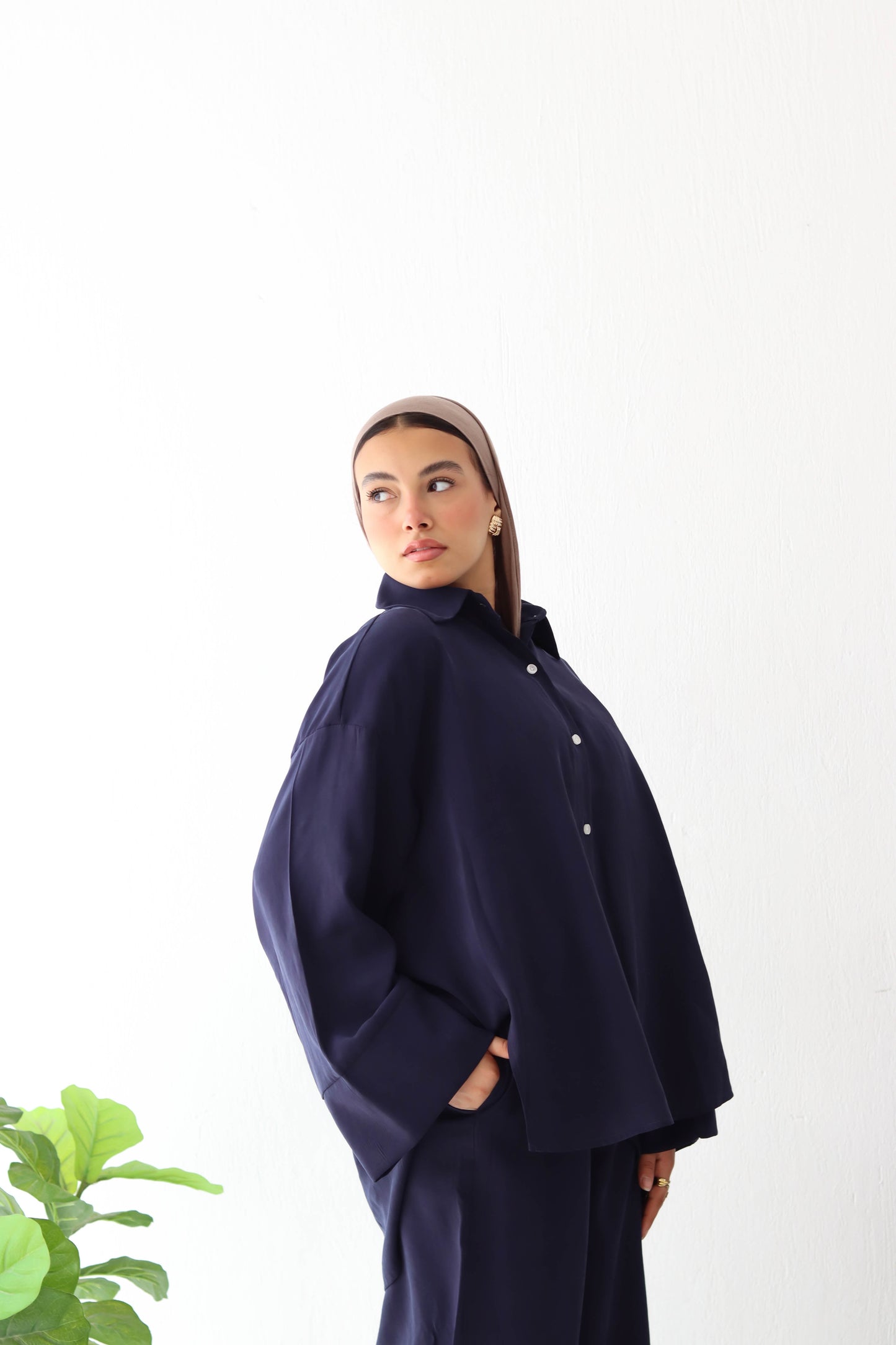 NAVY LAYAL SUIT