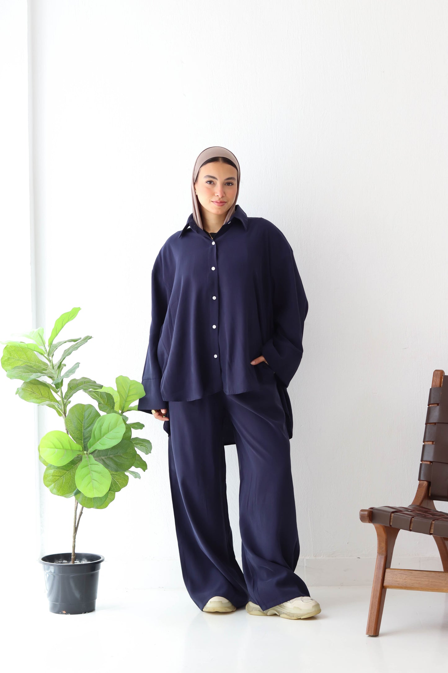 NAVY LAYAL SUIT