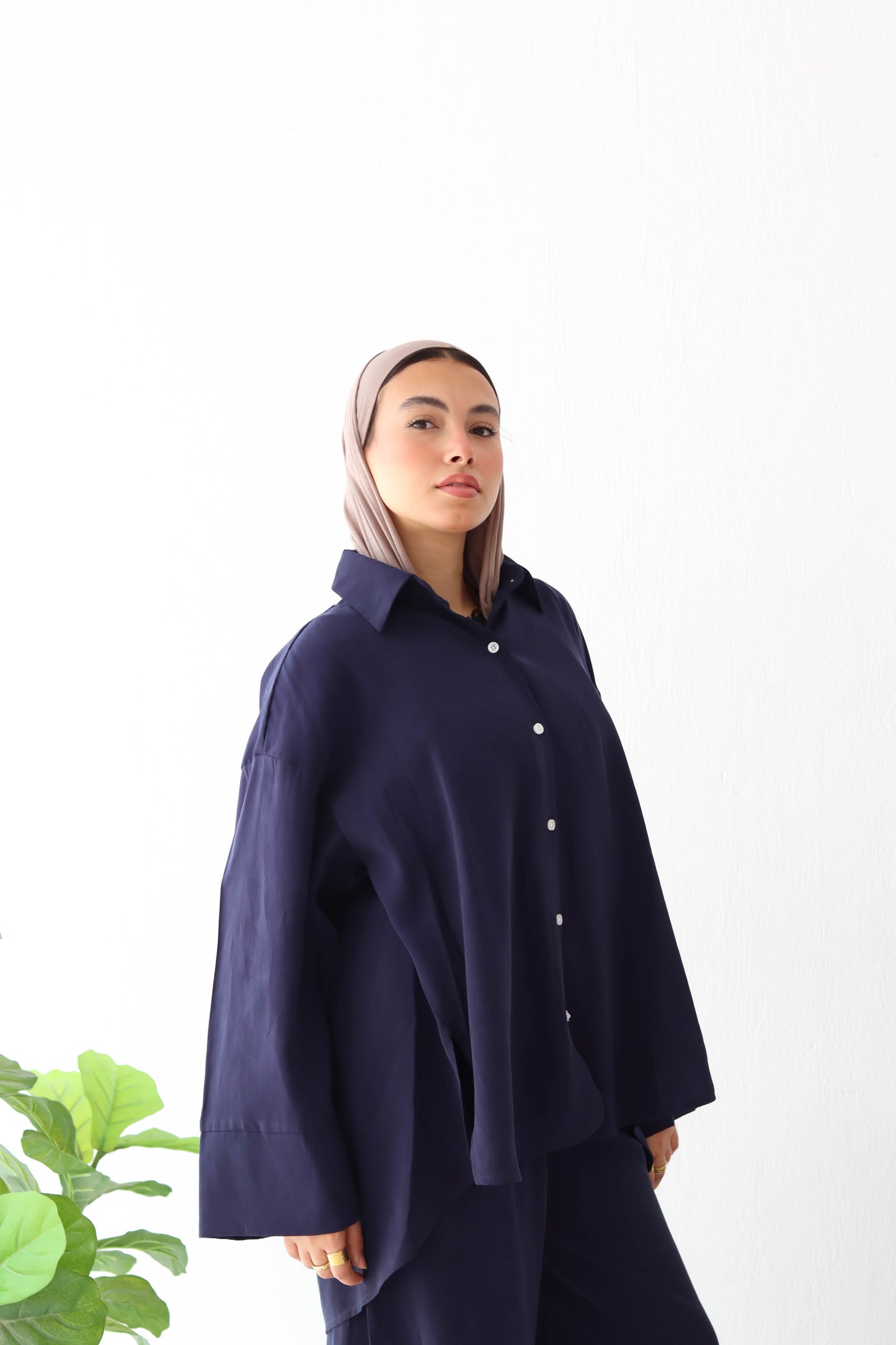 NAVY LAYAL SUIT