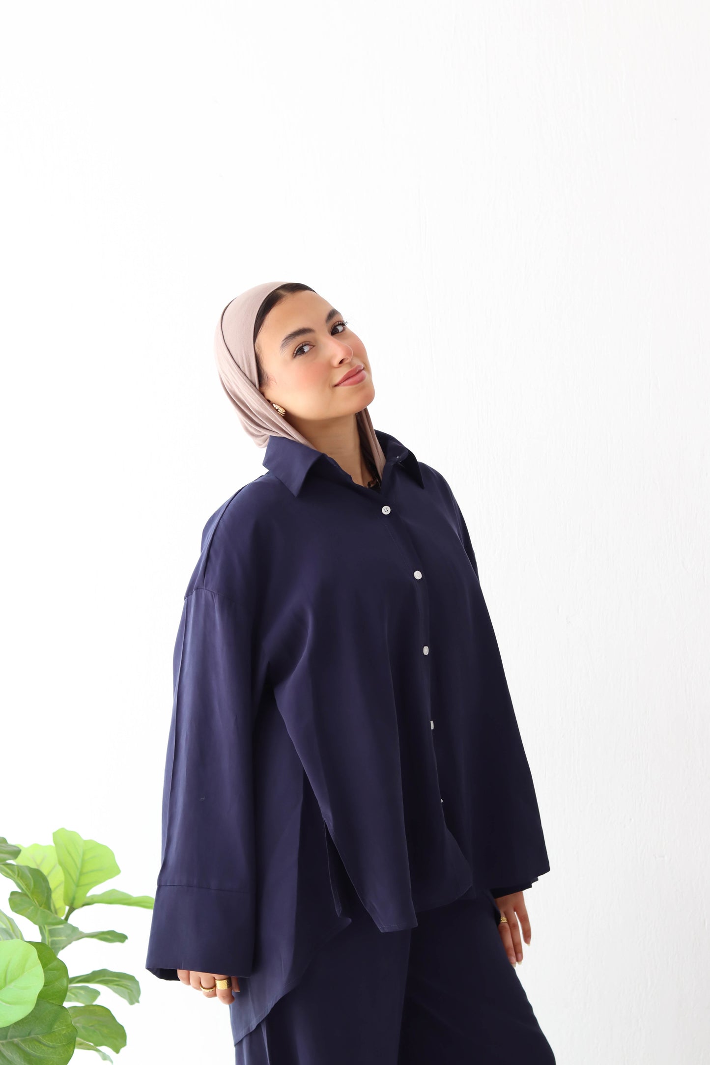 NAVY LAYAL SUIT