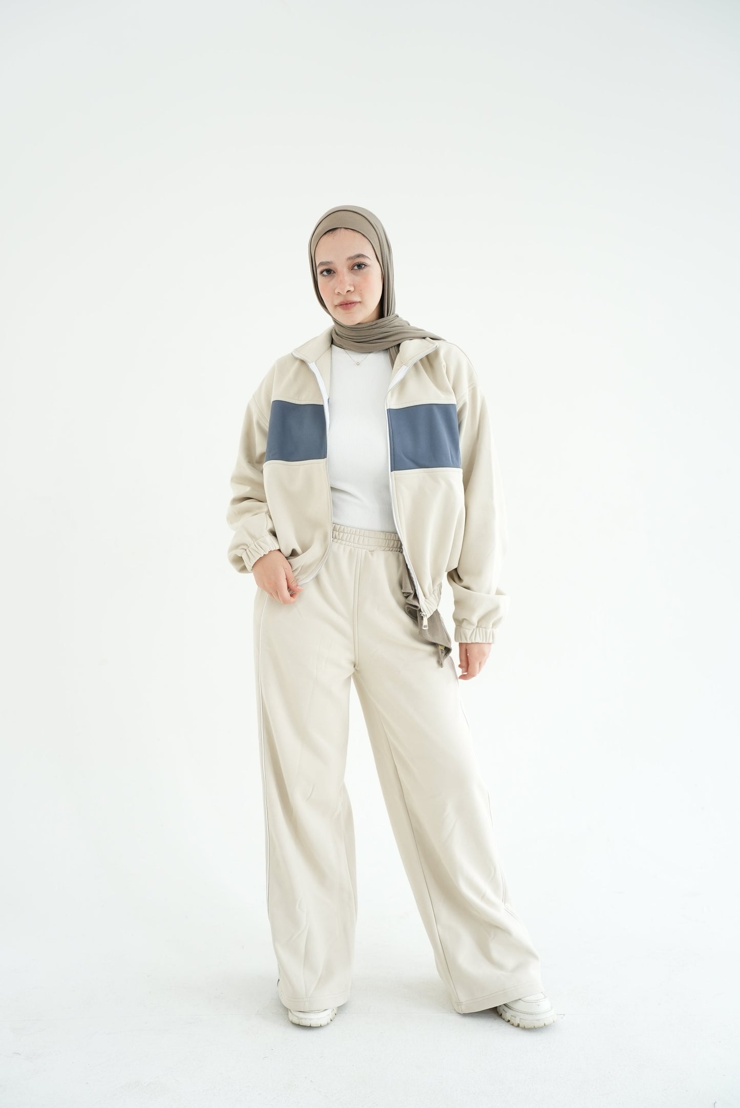 LILY SET- BEIGE GREY